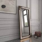 Valia wall mirror with light