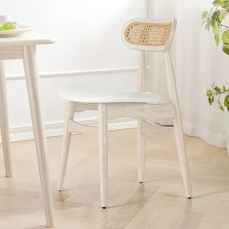 Elin Rattan Frame Chair – Boho Simplicity in Natural Wood